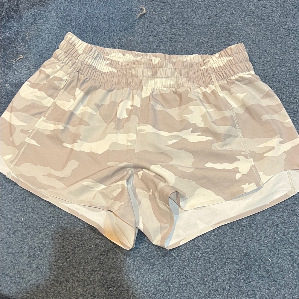 Athleta Hustle 3” Short
